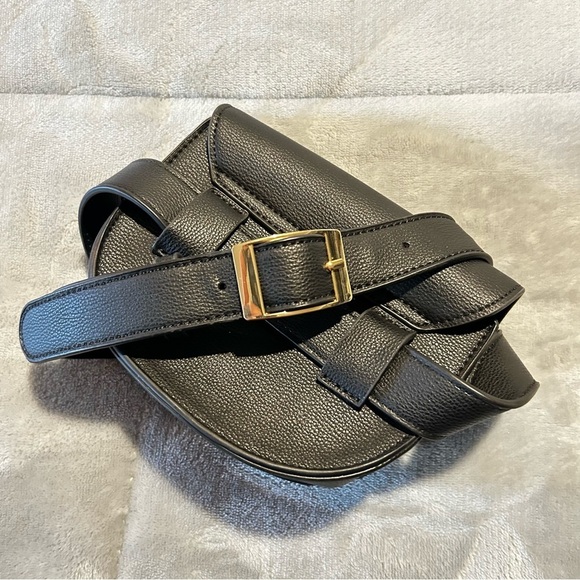 BE COOL Black Crossbody Bag with Gold Clasp - Picture 2 of 5